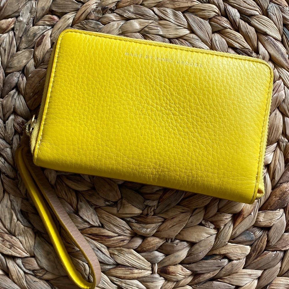 Marc Jacobs wristlet